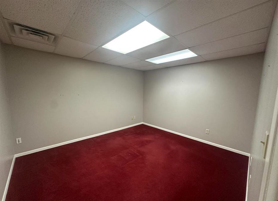1605 Candletree Dr Suite 103