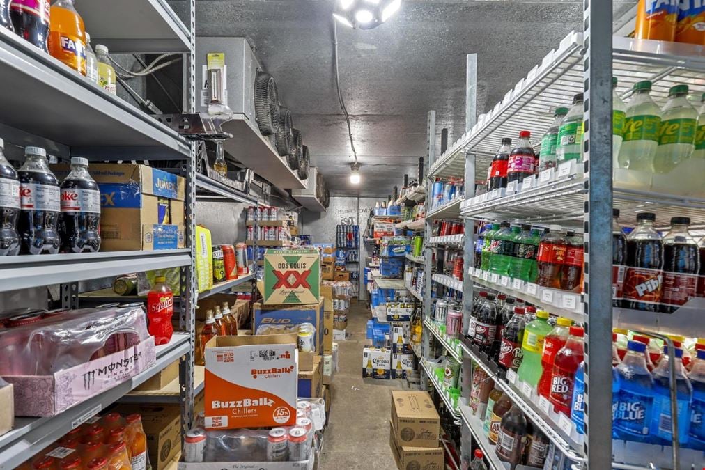 1,260 SF Convenience Store for Sale