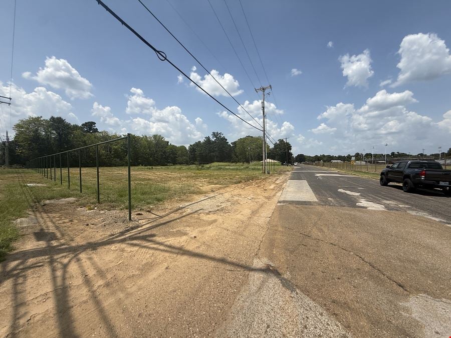 2700, 2702, 2704  W Upshur Ave