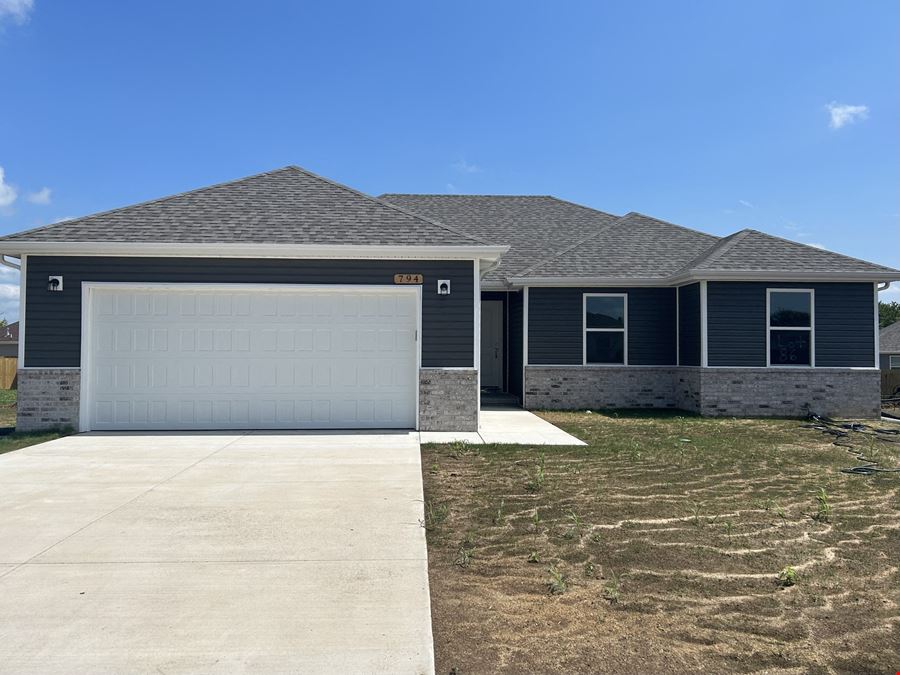 WESTBURY GARDENS | 94-UNIT SFR & DUPLEX STYLE RENTAL PORTFOLIO