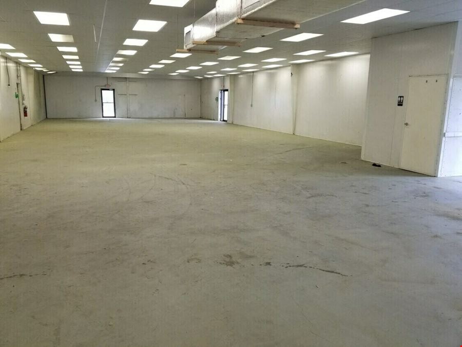 PINELLAS COUNTY WAREHOUSE W/ MANUFACTURING ZONING