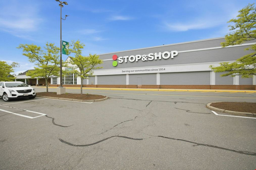 Main Street Shopping Center Woburn MA