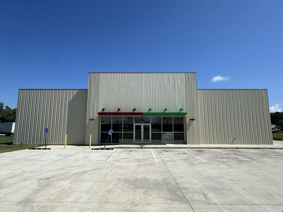 501 Old Highway 19 - ±10,566 SF Retail Building For Sublease