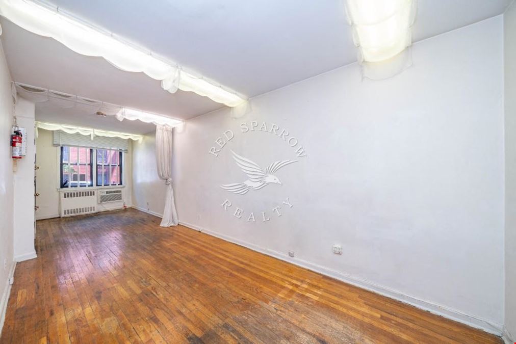 252 East 89th Street Commercial, OneD