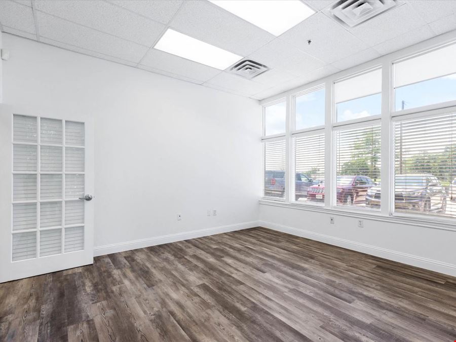 425 E Southlake Blvd