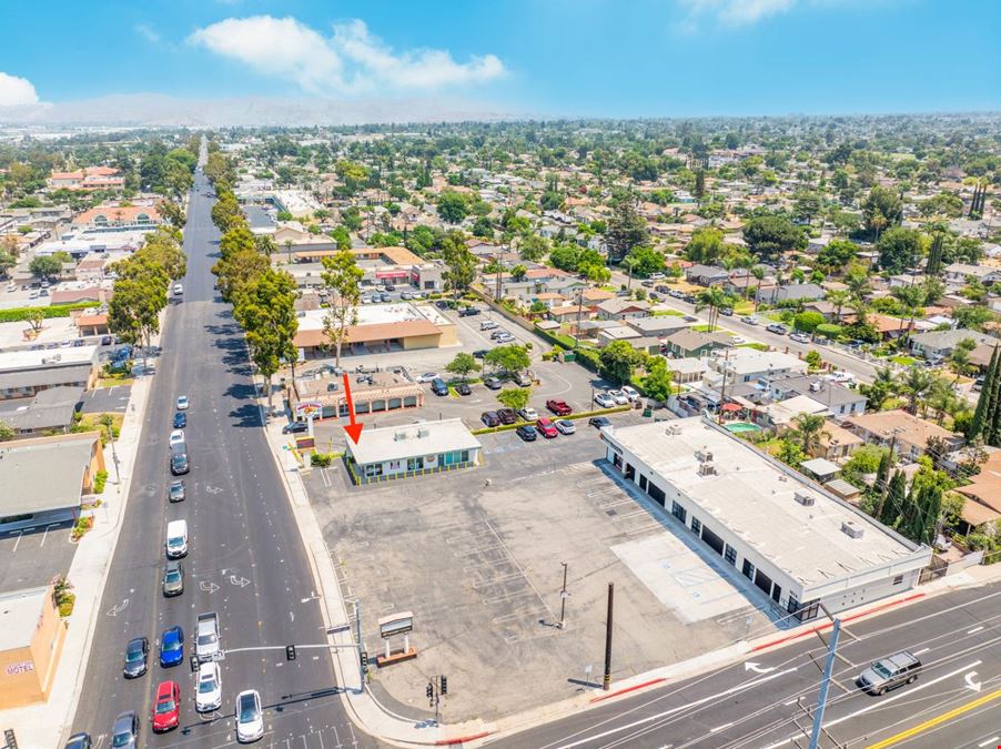 Freestanding Retail Building for Sale in the City of Corona