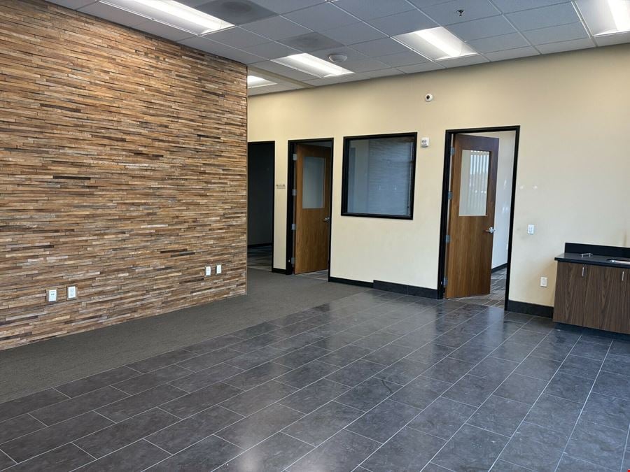 3204 NW 38th Cir, Suite F