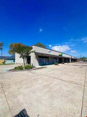 243 N. Acadian Thwy.