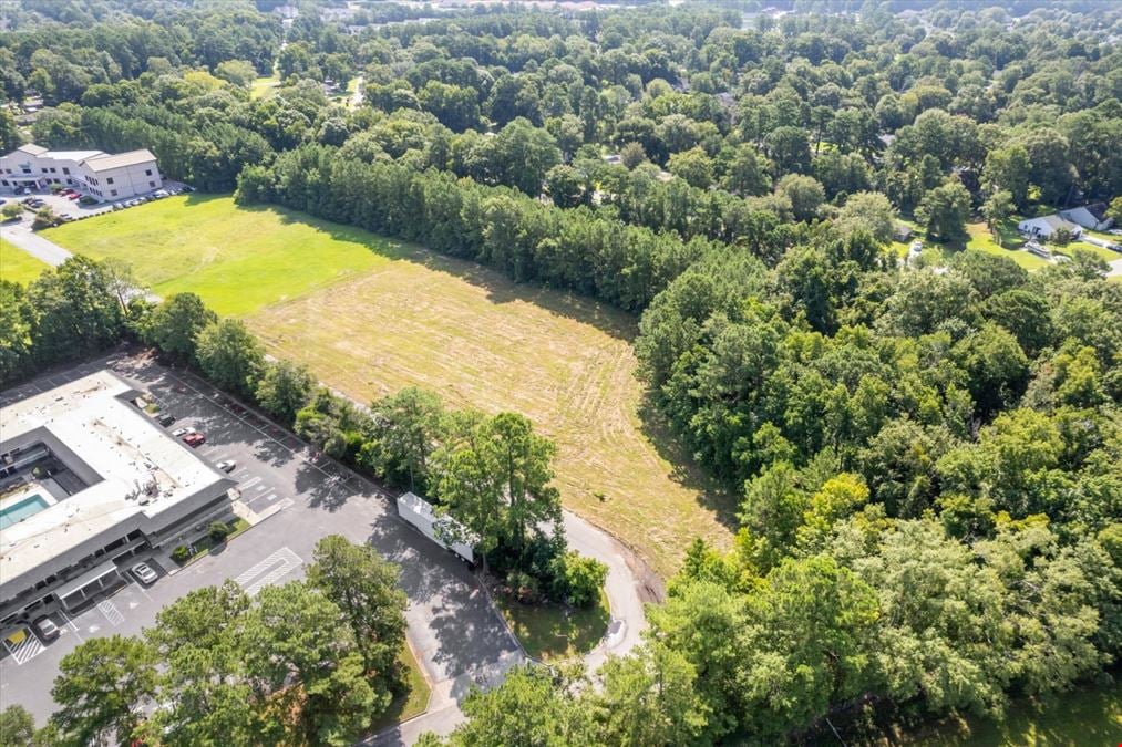 Remarkable Commercial Pad Site in the Heart of Richmond Hill!