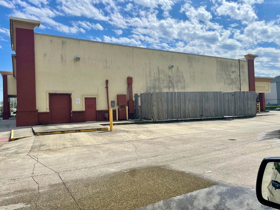 Former CVS Pharmacy For Sublease