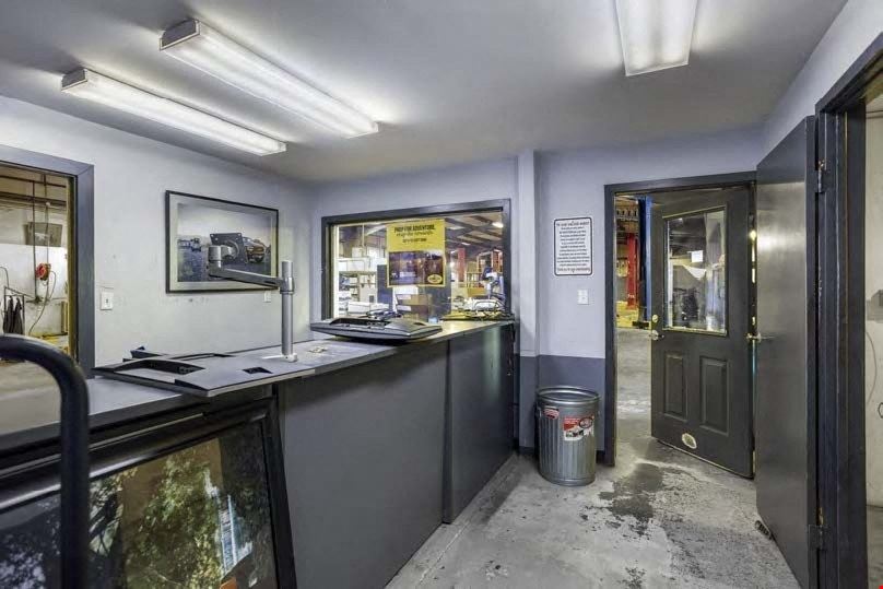 81143 N Hwy 395