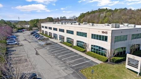 Preview of commercial space at 1820 Midpark Road