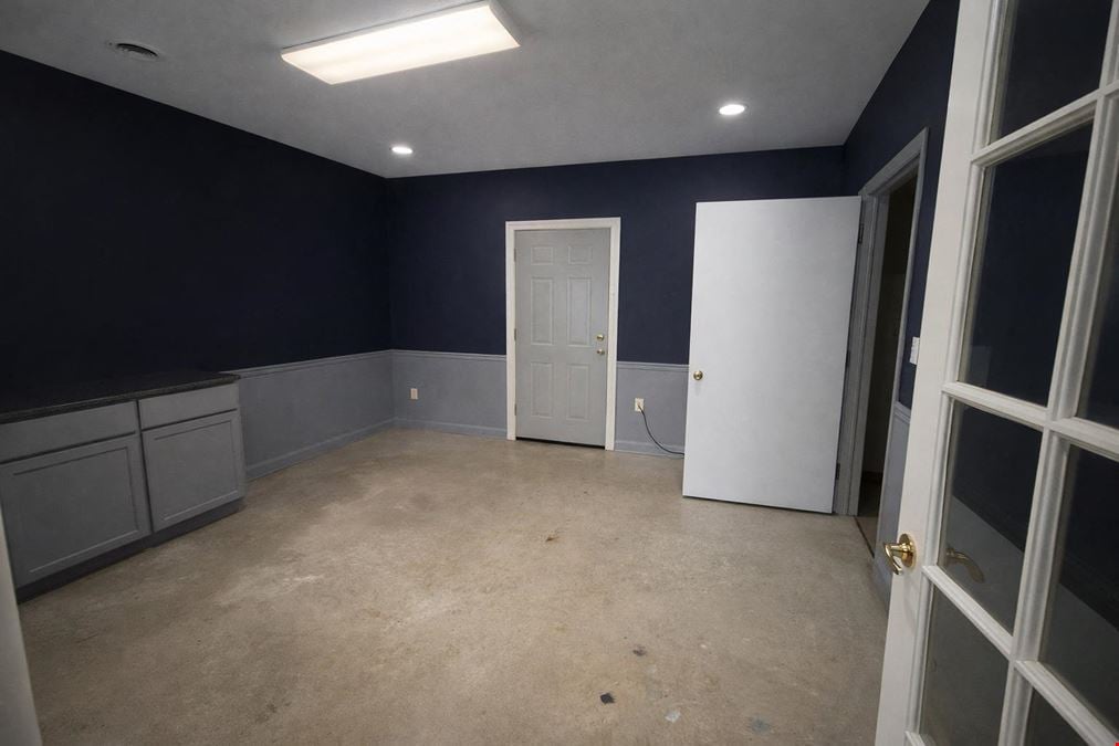 231 North Parkway, Suite B