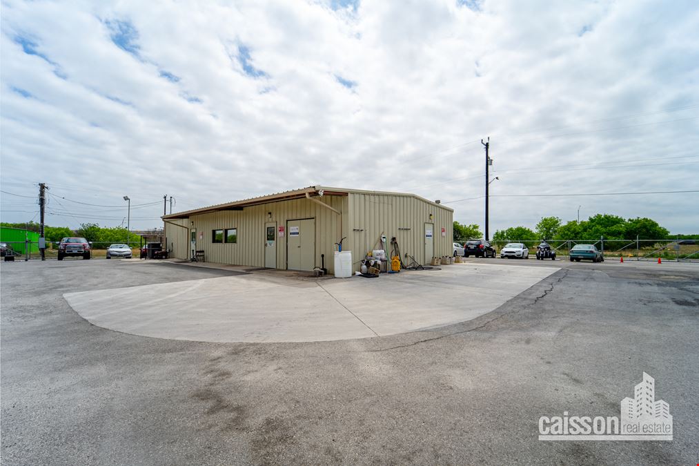 5127 Castroville Rd