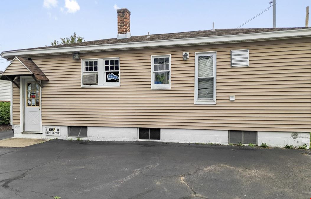 2590 Western Ave