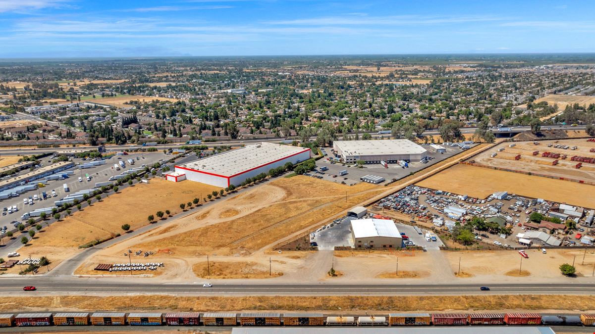 ±0.9 AC of Industrial Development Land off CA-99