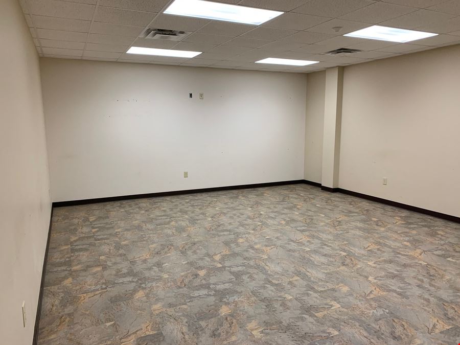 5,175 sq. ft. Office/Warehouse