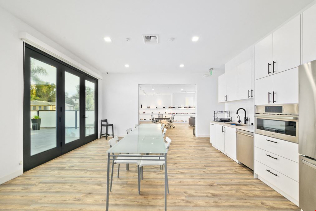 612 N Sepulveda Blvd