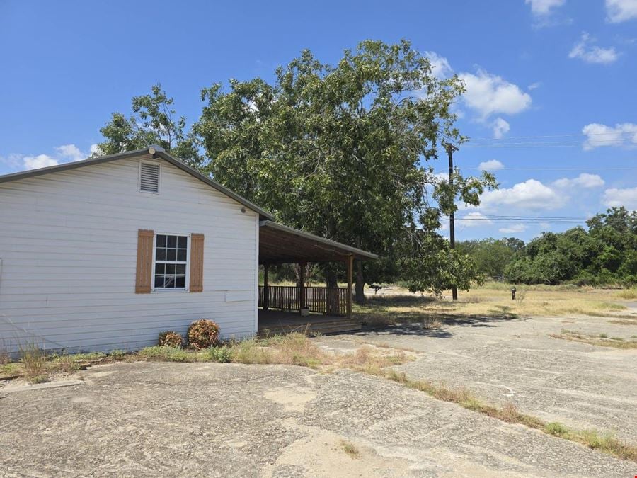 Gruene Road NB - Commerical Property