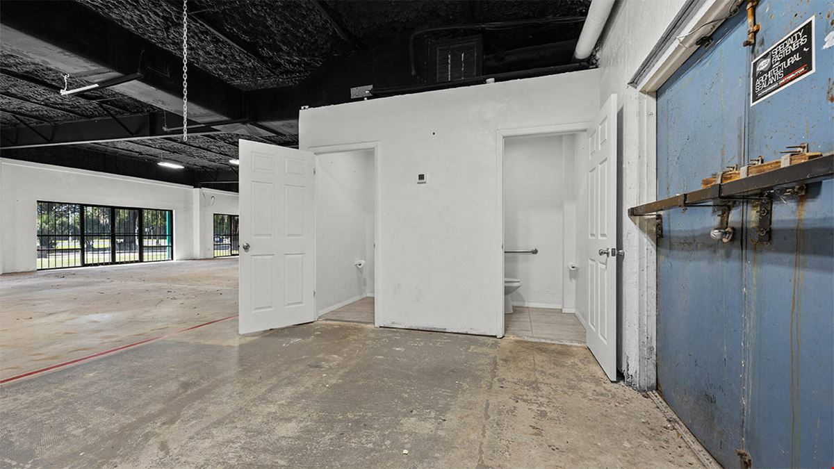 2322 NE Waldo Road - Industrial | 2,000 SF - 4,000 SF