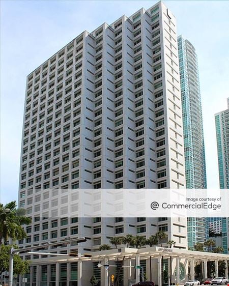 Preview of Office space for Rent at 801 Brickell Avenue