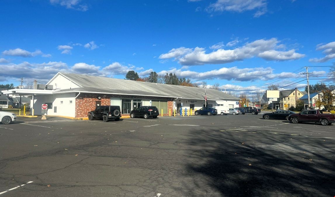 Former Bank w/ Drive-Thru FOR LEASE