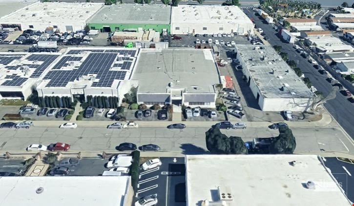 For Lease in Chatsworth: 13,806 SF Privately Gated Yard