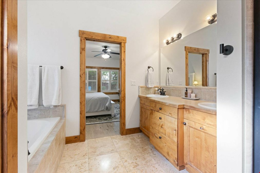 891 E Kaibab Trail Dr, Meridian