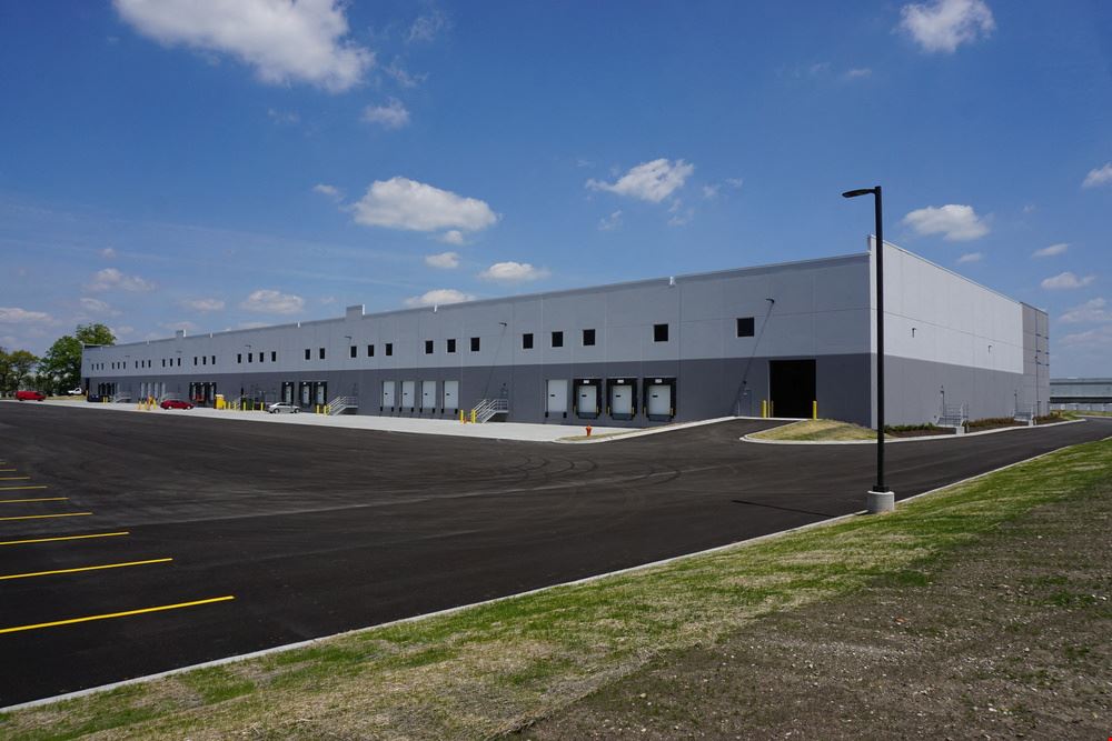 54,500 SF for Lease | 540 Frontenac Court, Suite 104, Naperville, IL