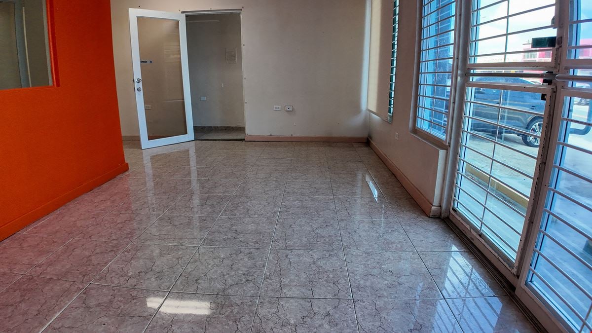 7,600 SF Commercial Building with Prime Exposure on a Major Bayamón Thoroughfare | For Sale