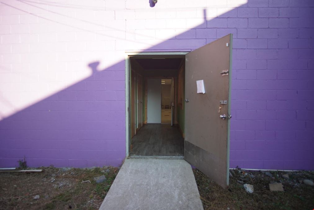 1359 East Parkway