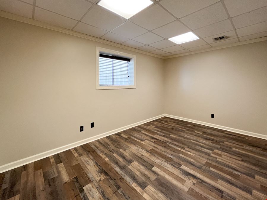 Insulated Industrial Office / Warehouse Facility Near US 90