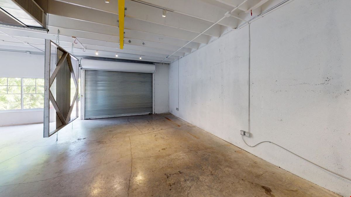 1537 NW 23 ST