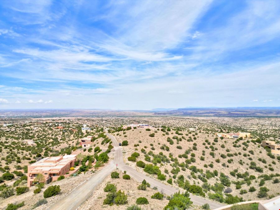 3 Camino Alto