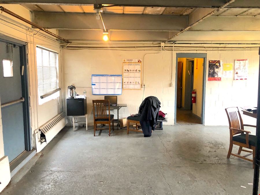 Sale/Lease 24,678 Sq.Ft. Warehouse - 20' Ceiling Height