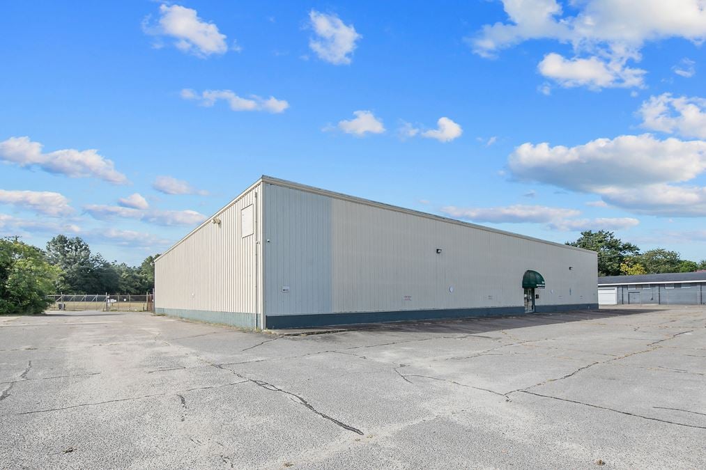 Warehouse with Office in Key Fayetteville Corridor