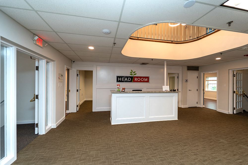 HeadRoom - Media North Olive Street