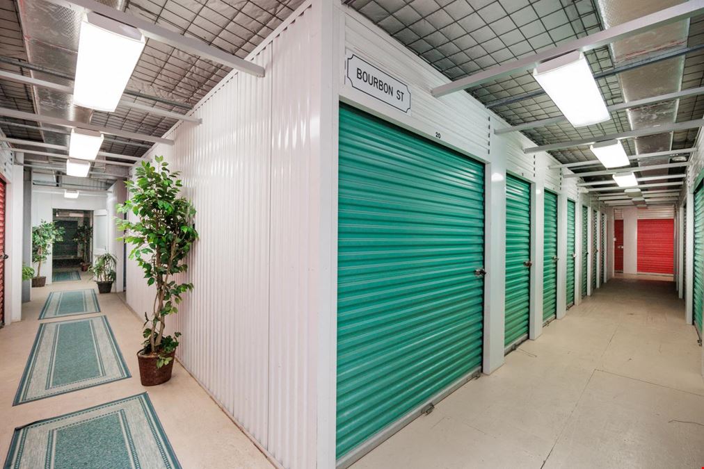 ACTION STORAGE 