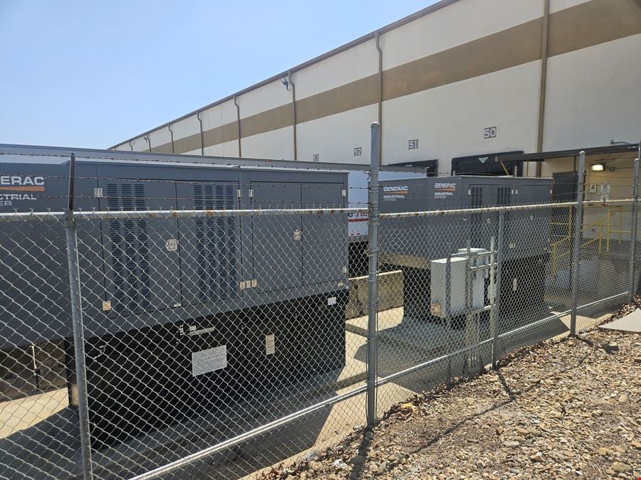 599,465 SF Distribution Center