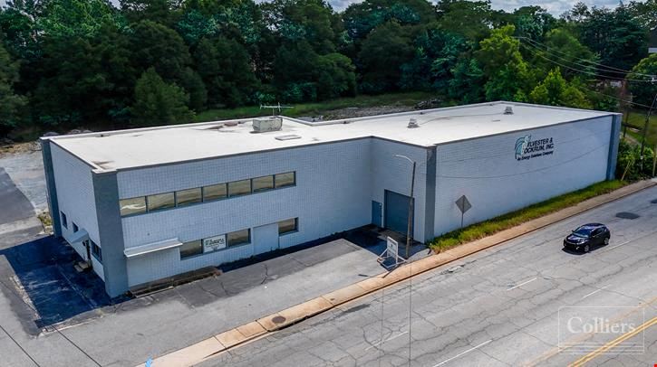 ±9,800-SF Warehouse For Lease on Union St