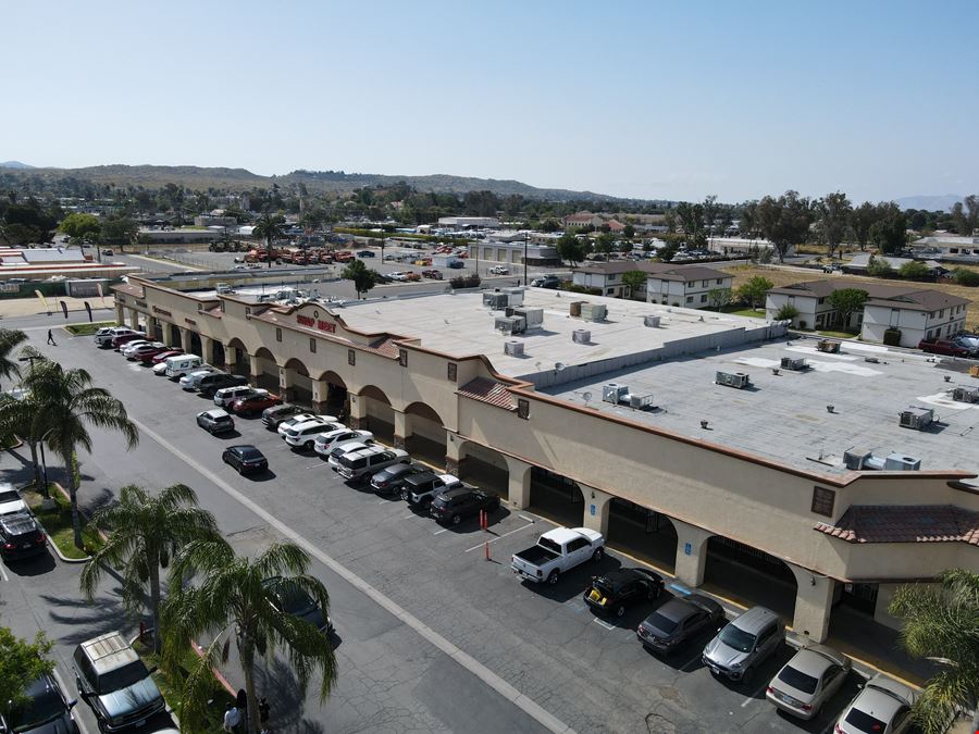 Perris Landmark Plaza