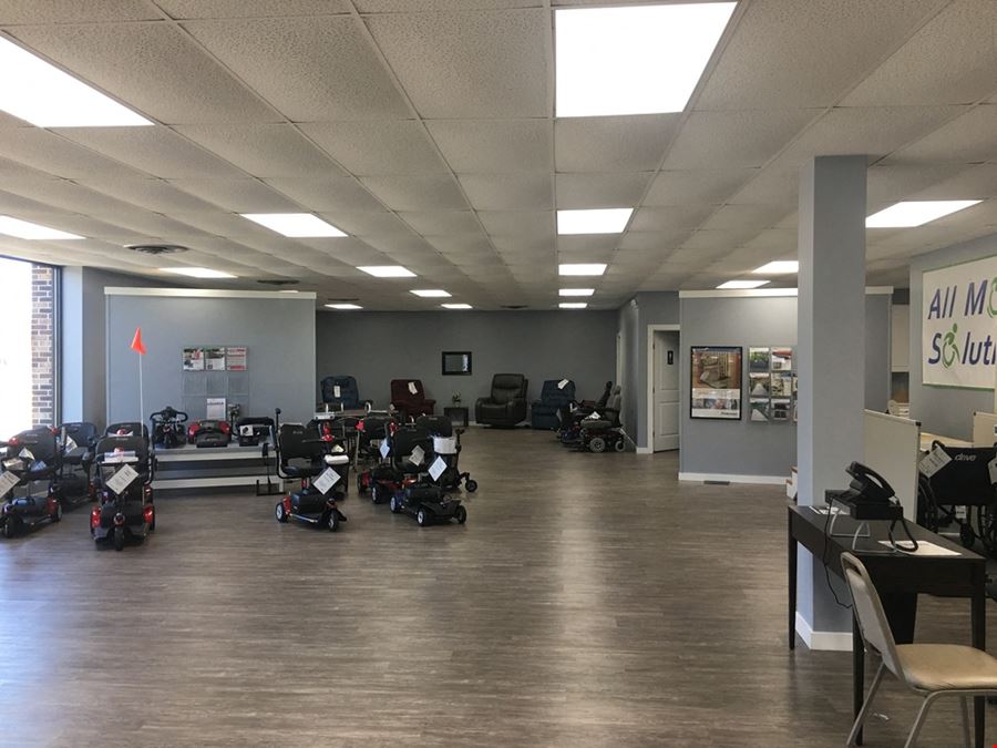 Highly Visible Retail Showroom/Warehouse on Rt 13