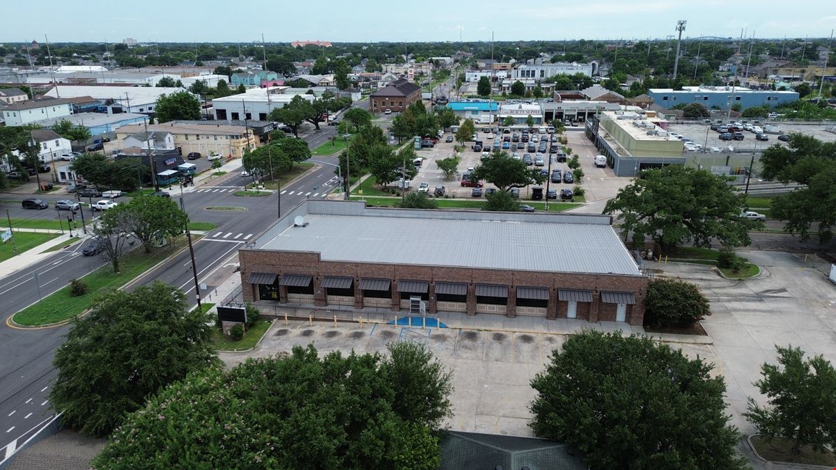 Former Dollar Store For Sublease