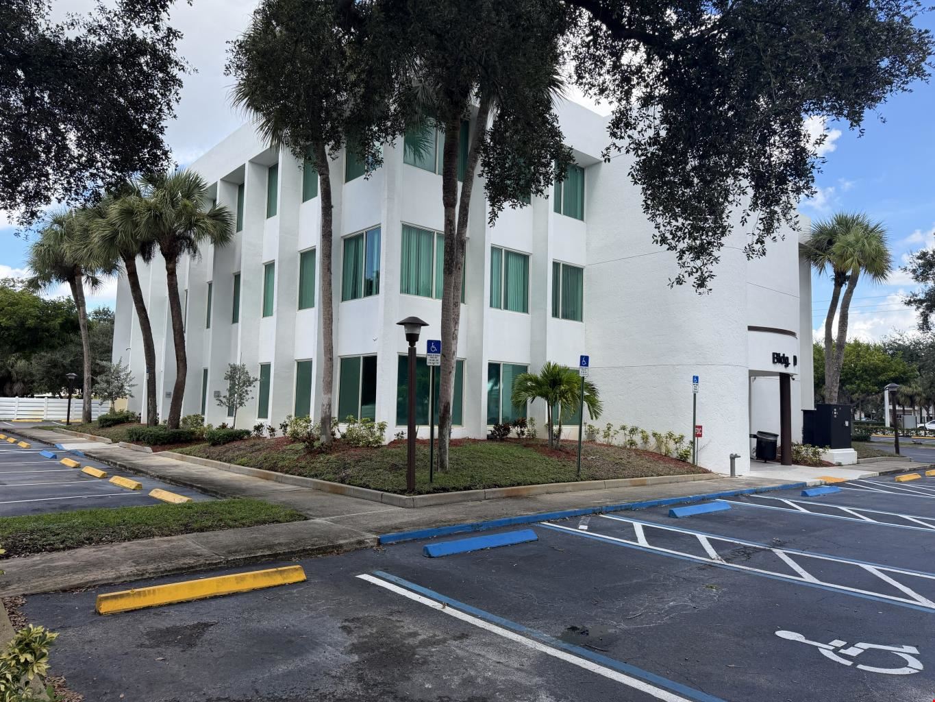 1329 SF Suite 201 D Professional and Medical Office Space(Leased)