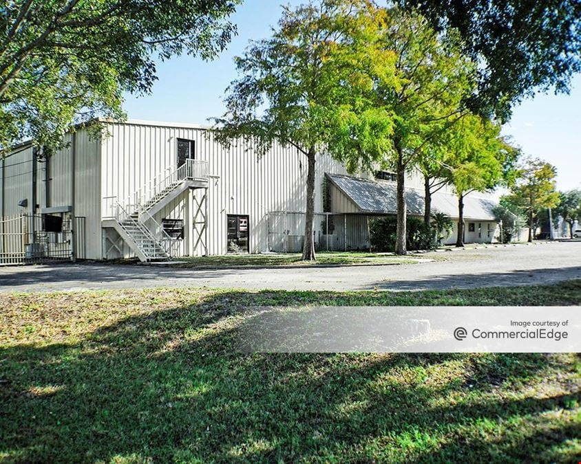 11803-11819 Metro Pkwy
