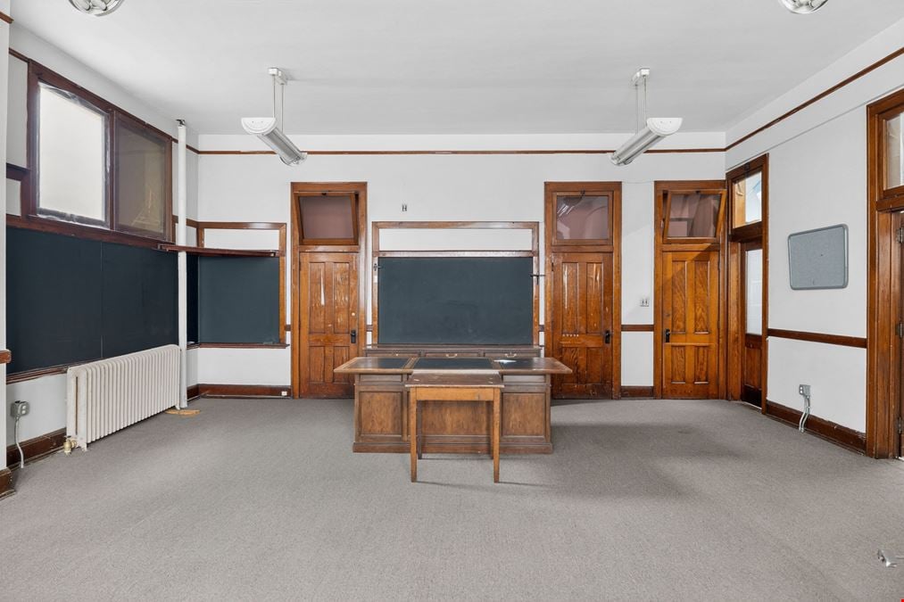 1450 McKinstry St - Bethlehem Lutheran School