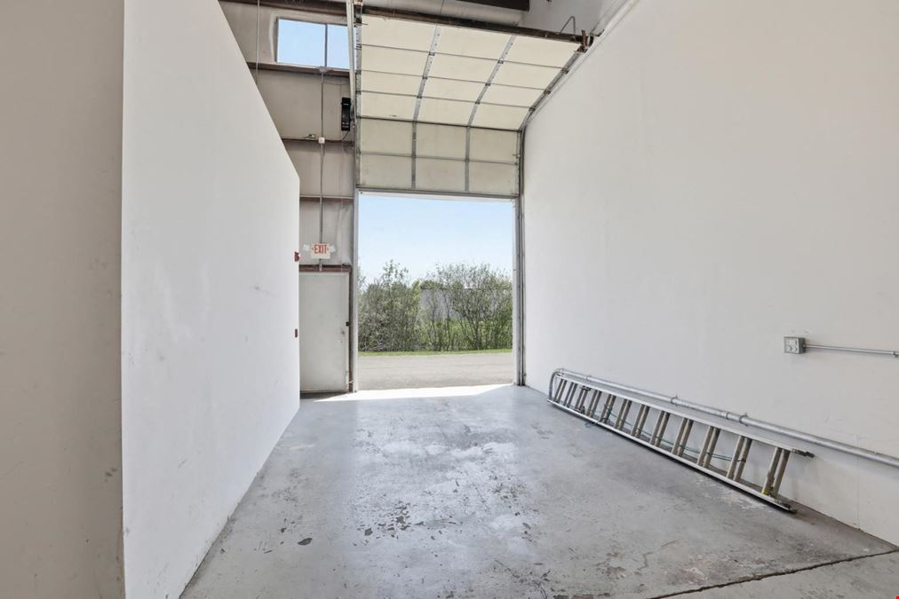 Class B 2,929sf Industrial Flex Condominium for Lease in Newburyport, MA