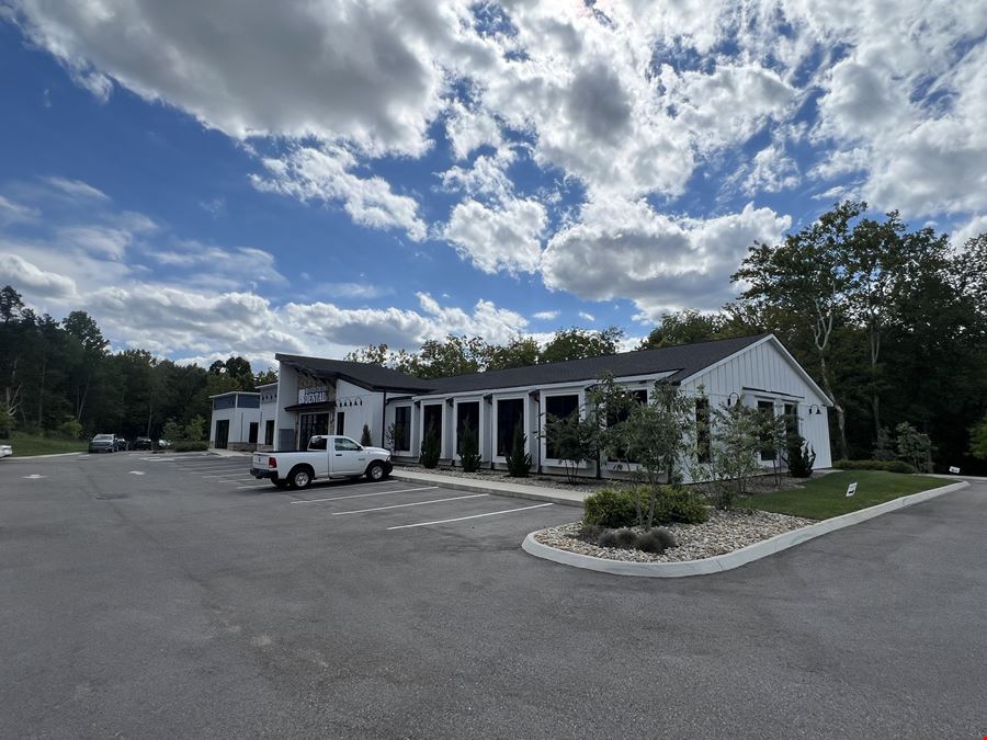7693 Oak Ridge Highway