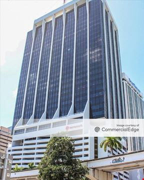 2 S biscayne Blvd