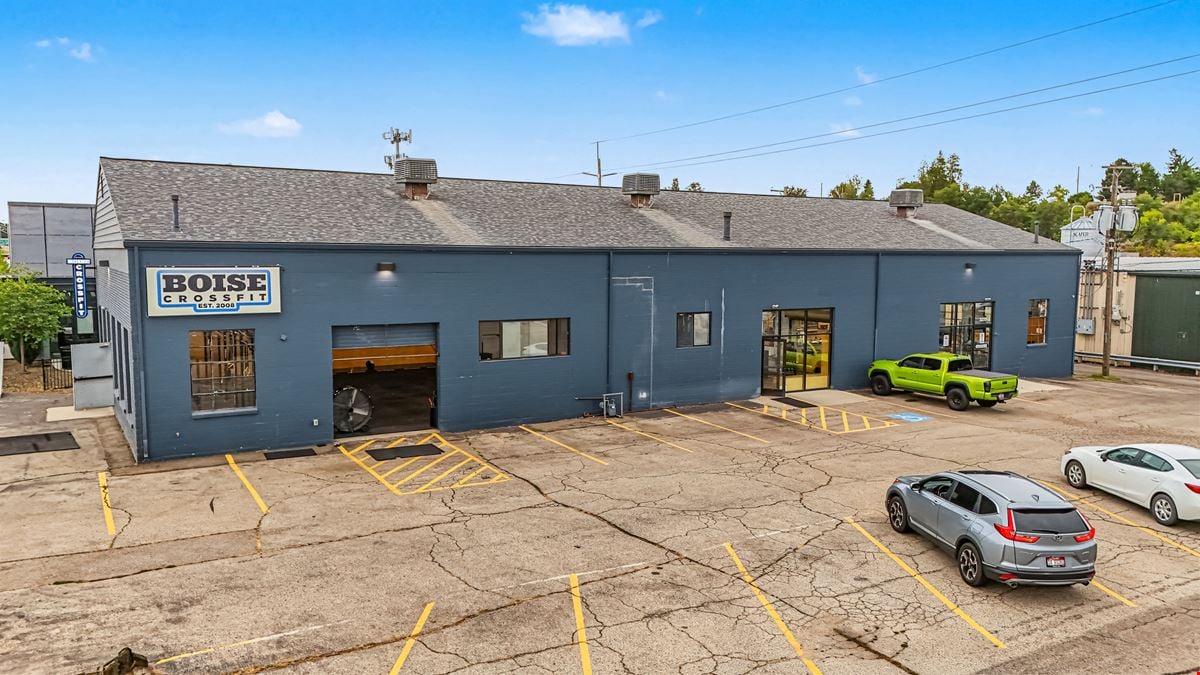 Flexible Retail Space For Lease